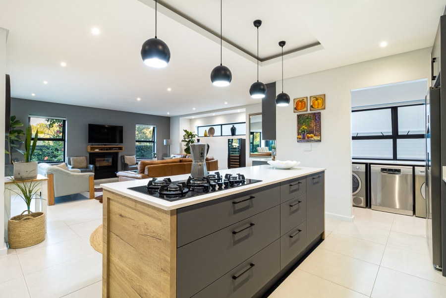 4 Bedroom Property for Sale in Tara Western Cape